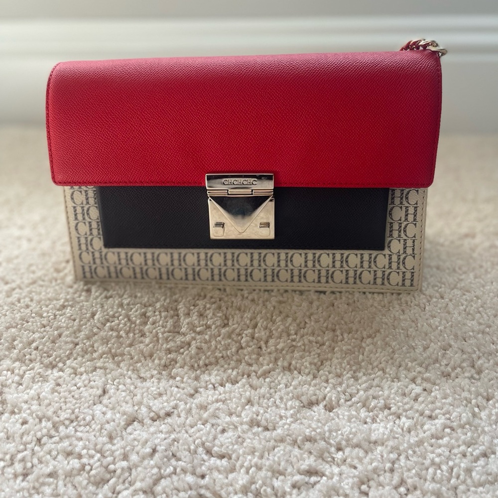 Carolina Herrera shoulder bag.